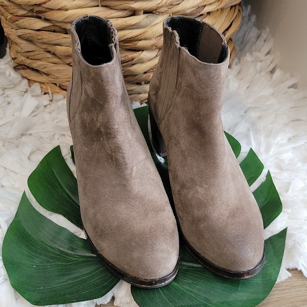 Wolverine 1000 mile slipon herl booties Size 10M - Picture 2 of 9